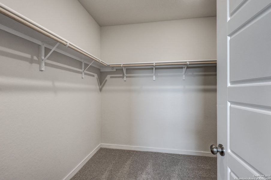 Image 26 of a home in Cinco Lakes.