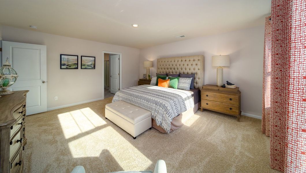 Furnished interior view inside a new home in Valleywood Farms, Waynesville (Image 21).