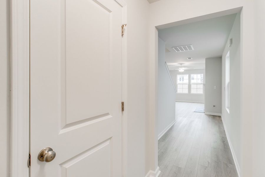 Spacious, unfurnished interior of a new home in Winston Point, Gilbert (Image 14). Spacious, unfurnished interior of a new home in Winston Point, Gilbert (Image 14).
