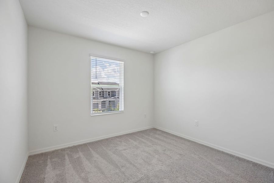 Spacious, unfurnished interior of a new home in Reserve at Forest Lake Townhomes, Lake Wales (Image 18).