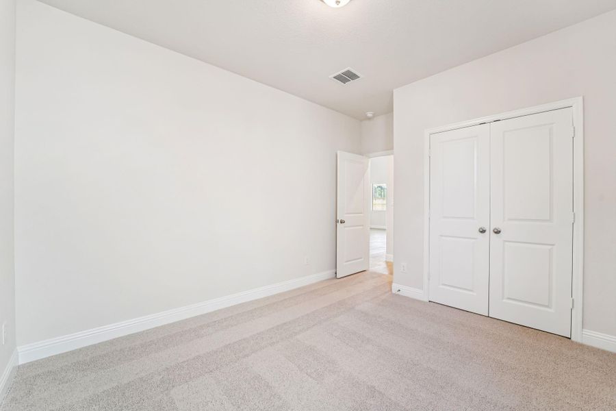 Spacious, unfurnished interior of a new home in Evergreen 40', Conroe (Image 33).