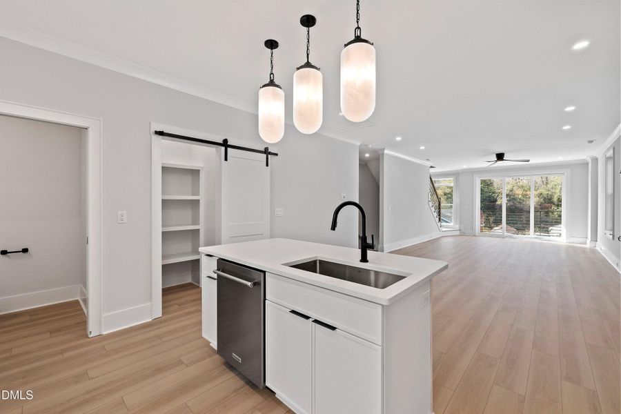 25-219 S West St_2222