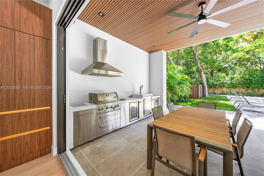 Exterior details and patio area of a home in , Miami (Image 39).
