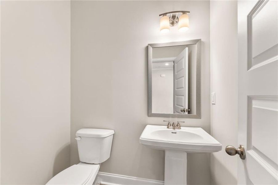 Furnished interior view inside a new home in Hellen Valley, Braselton (Image 5).