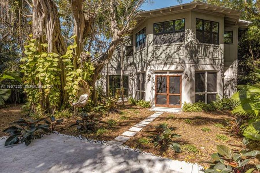 Image 77 of a home in .