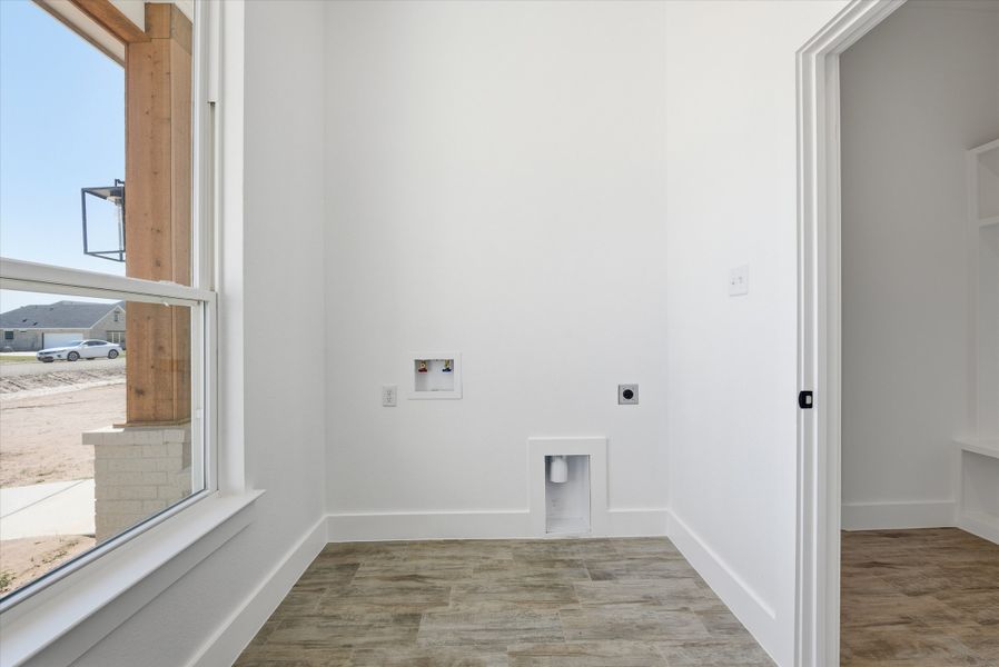 Spacious, unfurnished interior of a new home in Zion Valley, Poolville (Image 33).