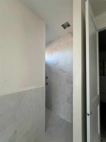 Image 28 of a home in .