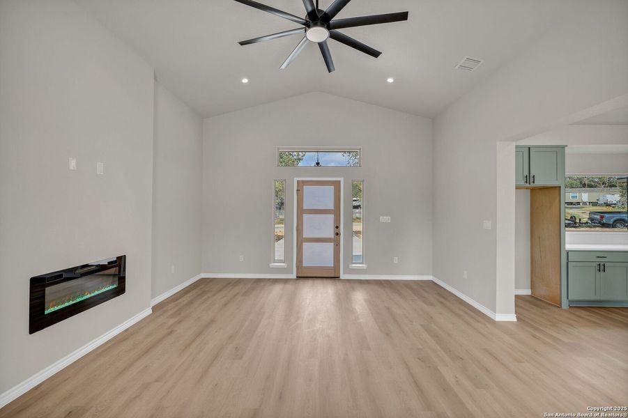 Spacious, unfurnished interior of a new home in , Elmendorf (Image 19).