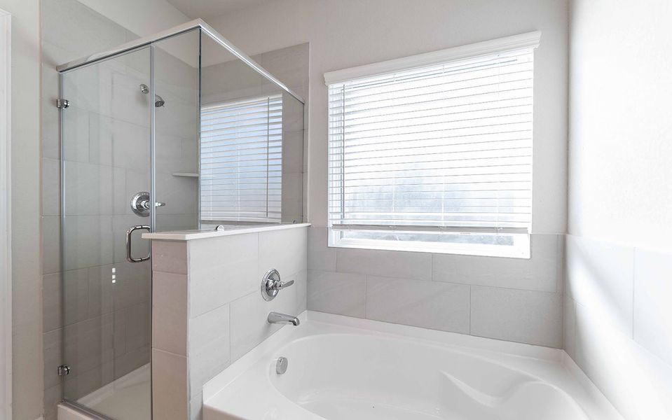 Image 41 of a home in Paramount.