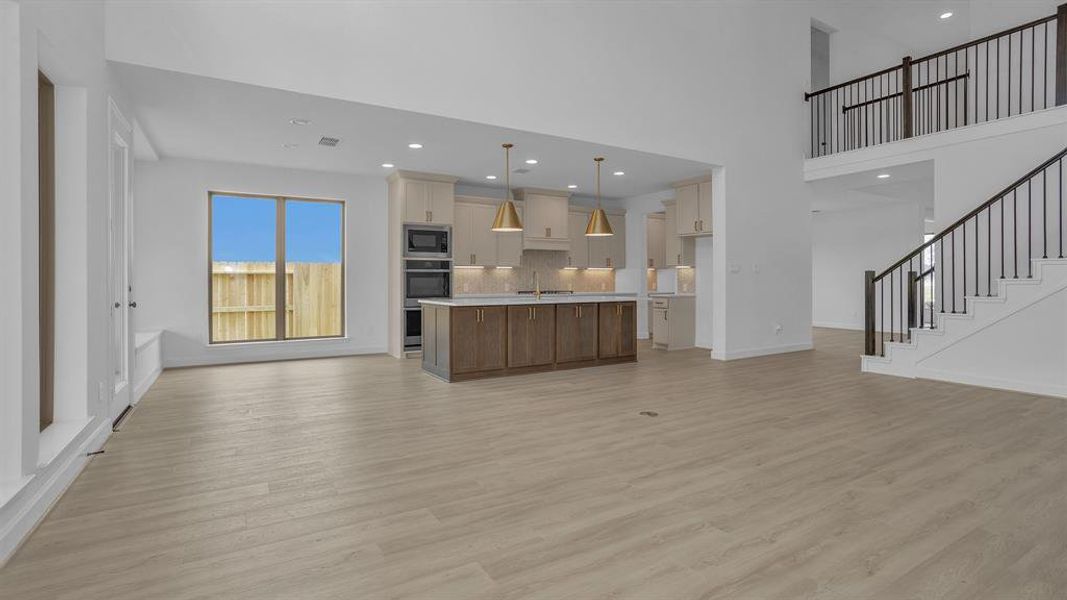 Spacious, unfurnished interior of a new home in Trinity Falls, McKinney (Image 18).