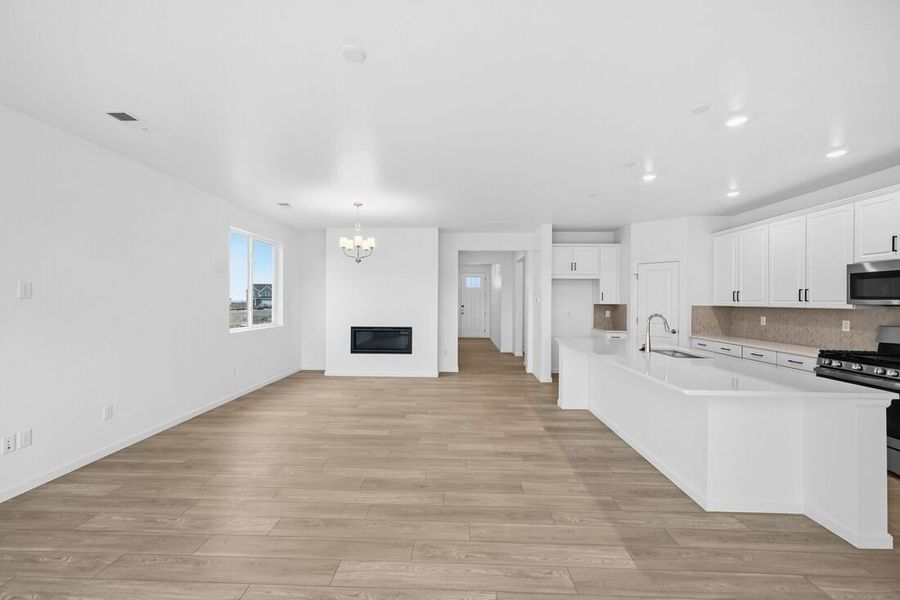 Spacious, unfurnished interior of a new home in Trailstone, Arvada (Image 19).