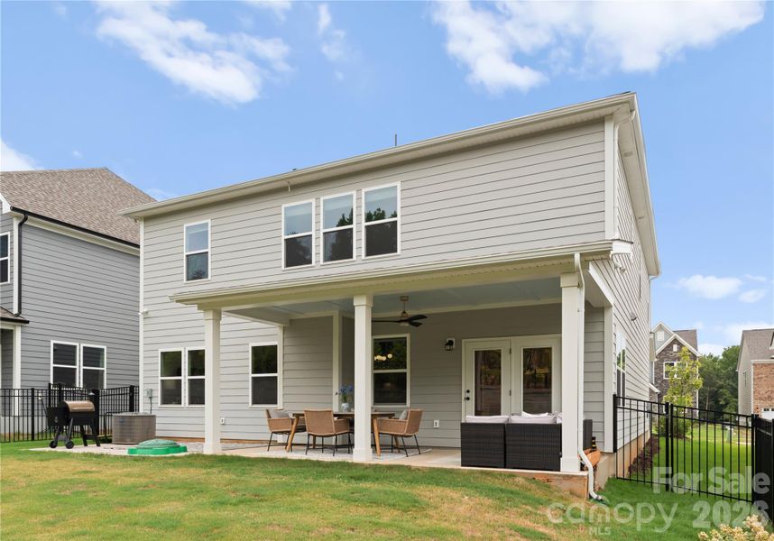 Exterior details and patio area of a home in Avienmore, Charlotte (Image 4).