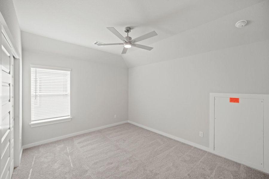 Spacious, unfurnished interior of a new home in Morton Creek Ranch, Katy (Image 18).