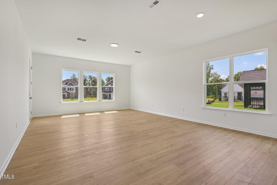 7-web-or-mls-W Crescent Mills Blvd-S2608 7-web-or-mls-W Crescent Mills Blvd-S2608