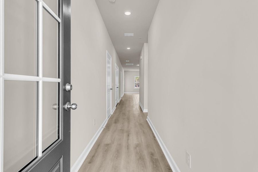 Spacious, unfurnished interior of a new home in , Ravenel (Image 23).