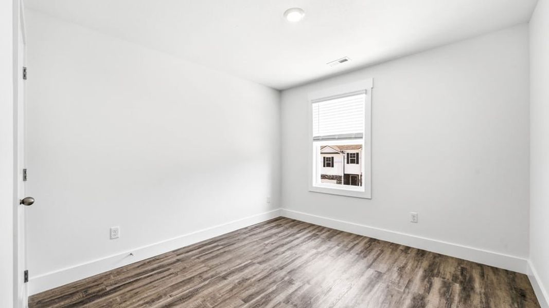 Spacious, unfurnished interior of a new home in The Arbor Townhomes, Kingsport (Image 20).