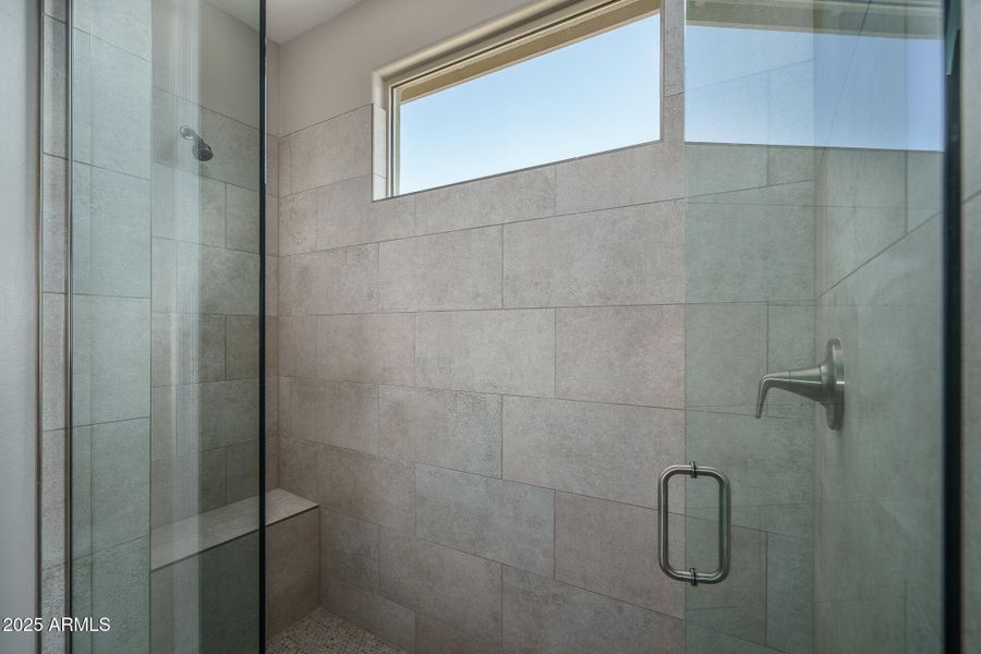 15) OWNER_S BATH 15) OWNER_S BATH