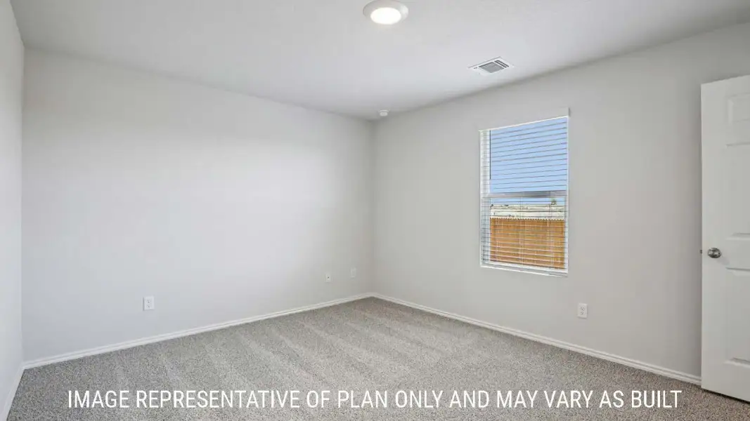 Spacious, unfurnished interior of a new home in Reynolds Crossing, Killeen (Image 16).
