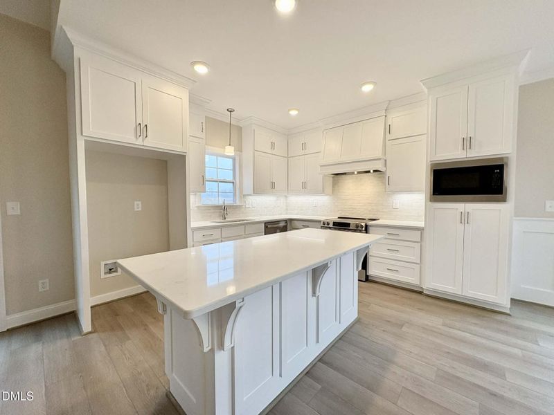 5e6a94b9-44f1-407b-aaad-ef4597f3fc34