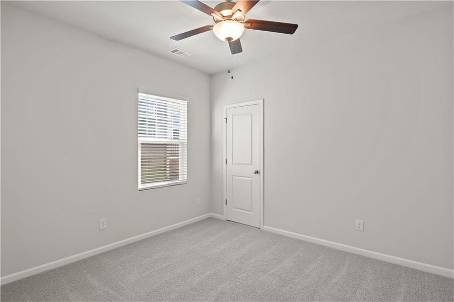 Spacious, unfurnished interior of a new home in Enclave at Parkway Village, Fairburn (Image 16).