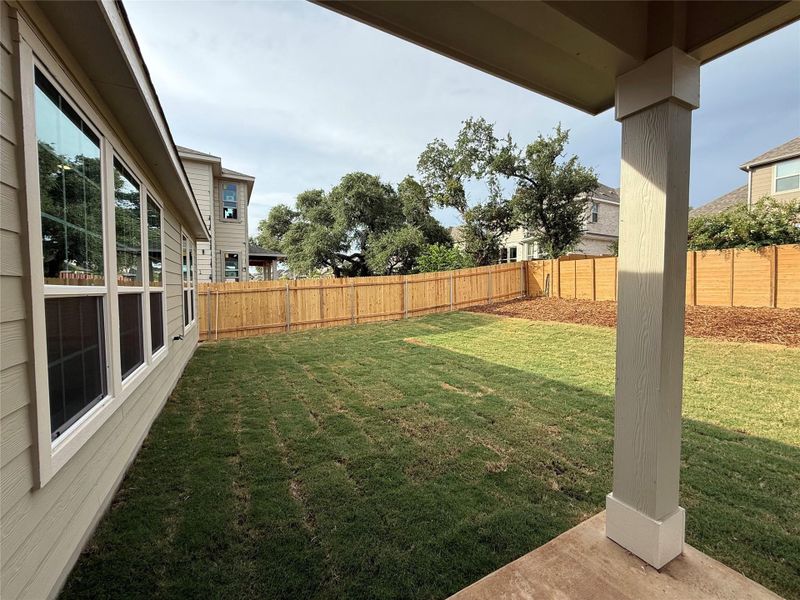 Spacious, unfurnished interior of a new home in River Bluff, Leander (Image 12).