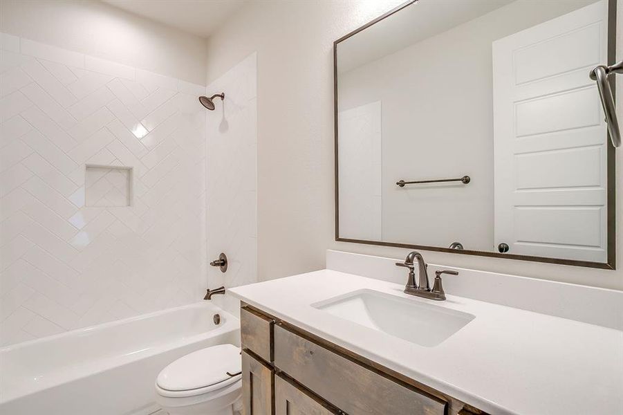 Furnished interior view inside a new home in , Waxahachie (Image 7). Furnished interior view inside a new home in , Waxahachie (Image 7).