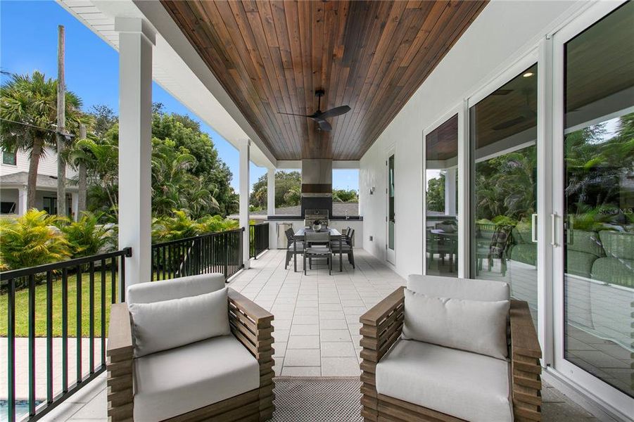 Exterior details and patio area of a home in , Tampa (Image 33).