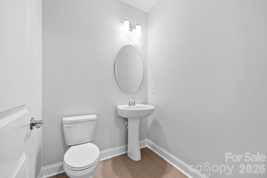 Furnished interior view inside a new home in Handsmill on Lake Wylie, York (Image 10).