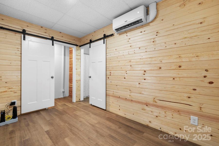 Bonus Room with Walk in Closet