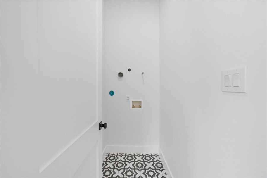 Spacious, unfurnished interior of a new home in , Houston (Image 22).