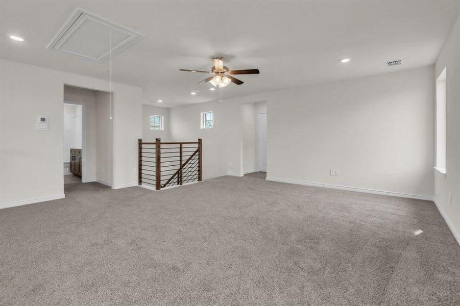 Spacious, unfurnished interior of a new home in The Landing at Hidden Lakes, McKinney (Image 26).