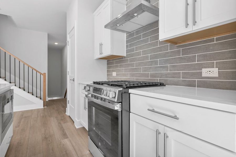 Furnished interior view inside a new home in Echo Park, Suwanee (Image 10).