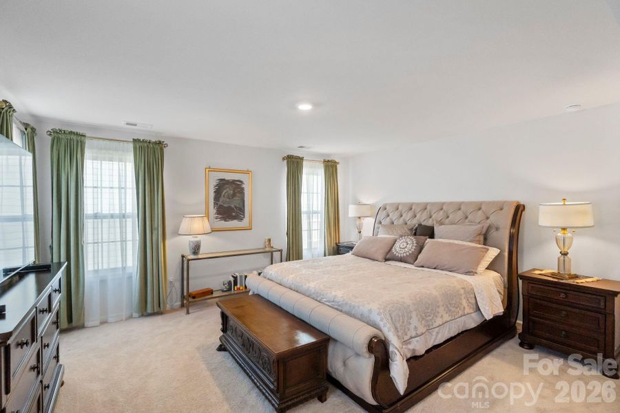 Furnished interior view inside a new home in Sylvan Creek, Denver (Image 13).