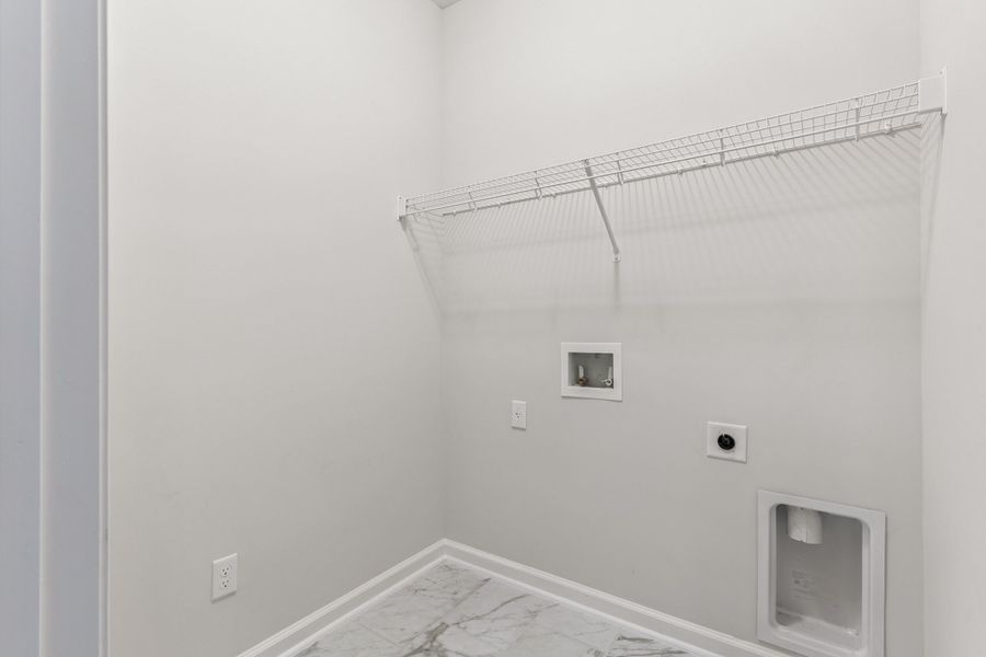 Representative unfurnished interior of a home built from the The Athens + Bonus Room by Smith Family Homes in NorthShore on the St. Marys River, Kingsland (Image 20).