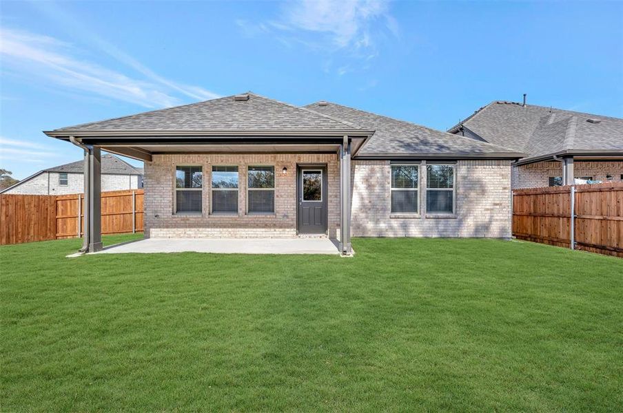 Exterior details and patio area of a home in Forest Park, Princeton (Image 3).