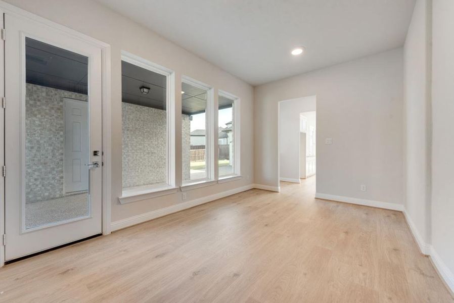 Spacious, unfurnished interior of a new home in South Pointe, Mansfield (Image 26).