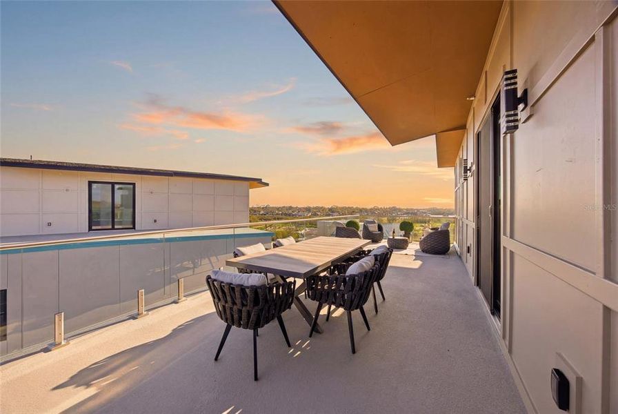 Exterior details and patio area of a home in , New Port Richey (Image 23).
