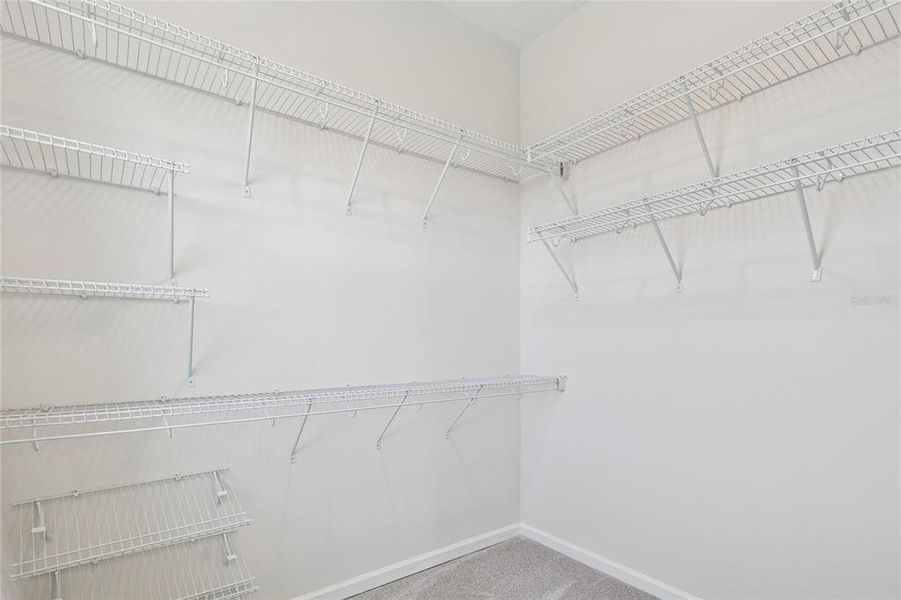 Spacious, unfurnished interior of a new home in Emerson Pointe, Apopka (Image 17).