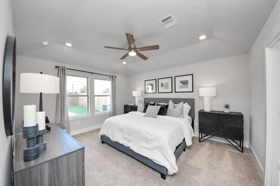 Furnished interior view inside a new home in Sunterra: Landmark Collection, Katy (Image 26).