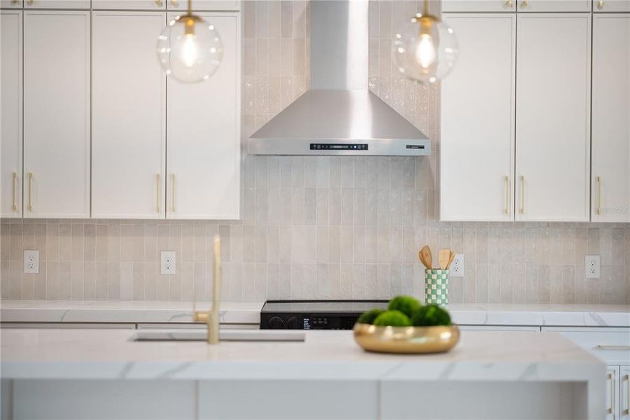 Close-up of interior finishes inside a home in , Port Charlotte (Image 59).