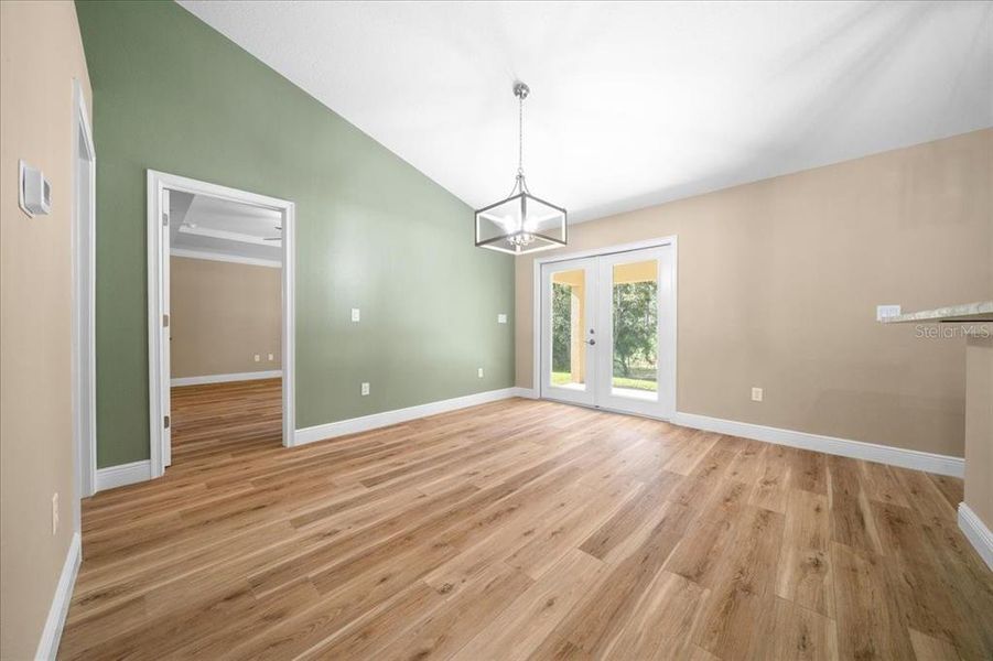 Spacious, unfurnished interior of a new home in , Dunnellon (Image 25).