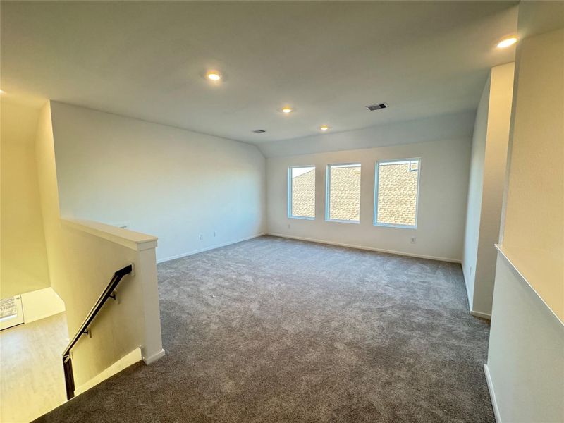 **Photos are illustrative only. This is not the actual homesite.**