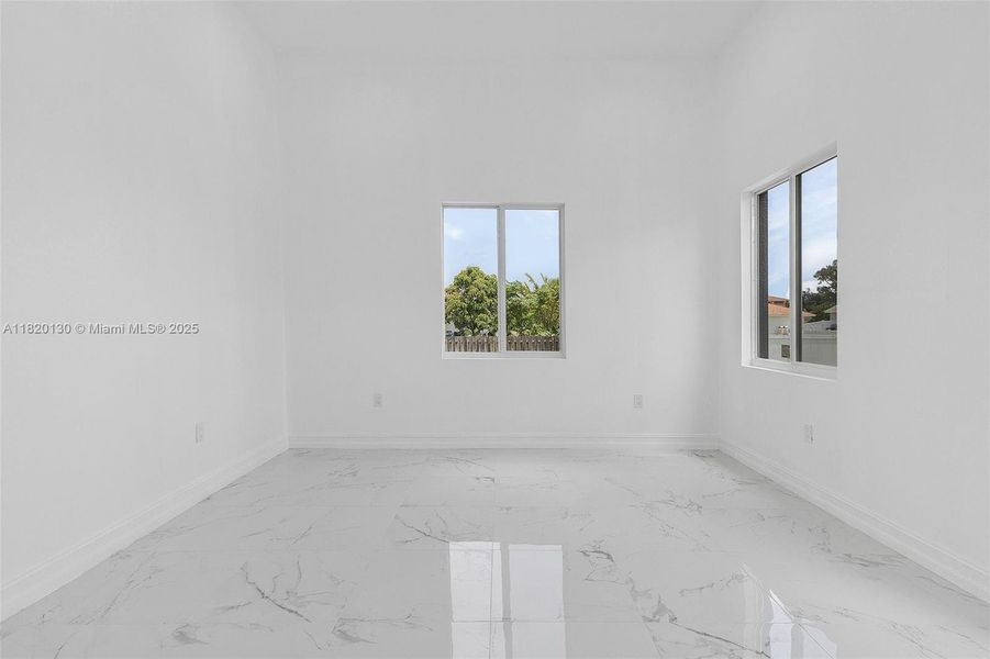 Spacious, unfurnished interior of a new home in , Lehigh Acres (Image 13).