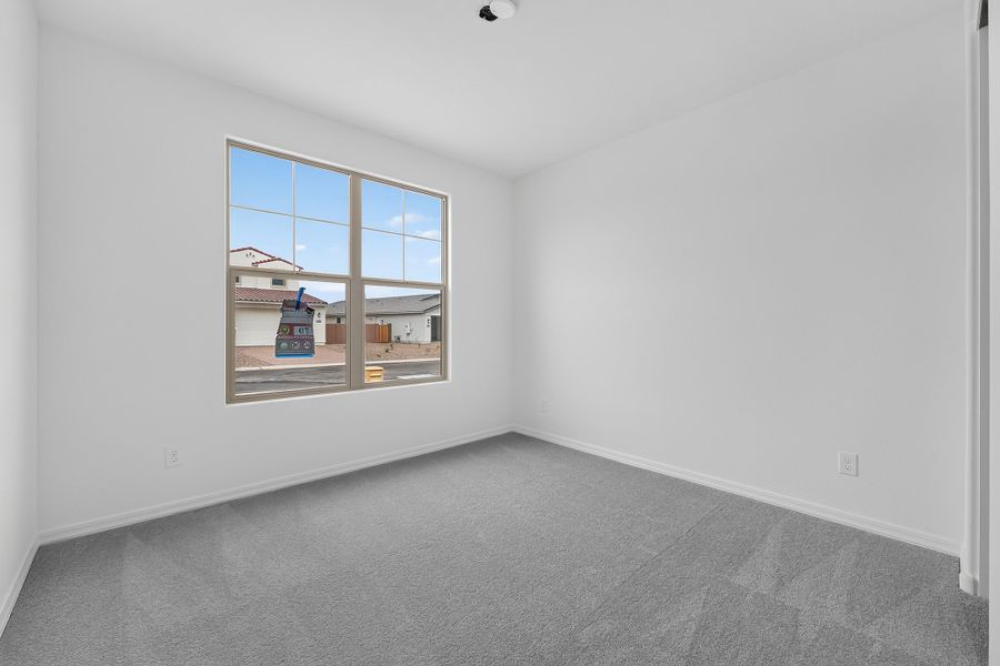 Spacious, unfurnished interior of a new home in Ladera Trails, Queen Creek (Image 20).