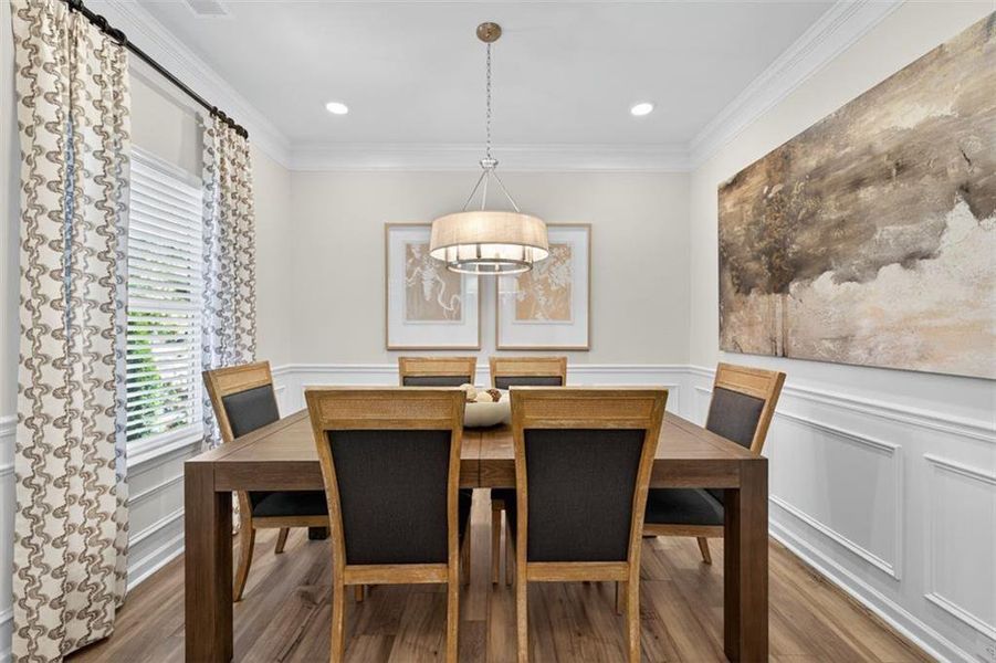 Furnished interior view inside a new home in Oakmont, Dallas (Image 12).