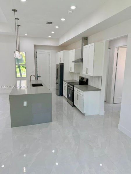 Furnished interior view inside a new home in , Lehigh Acres (Image 8).
