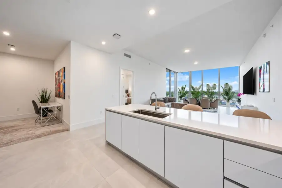 Living/Kitchen