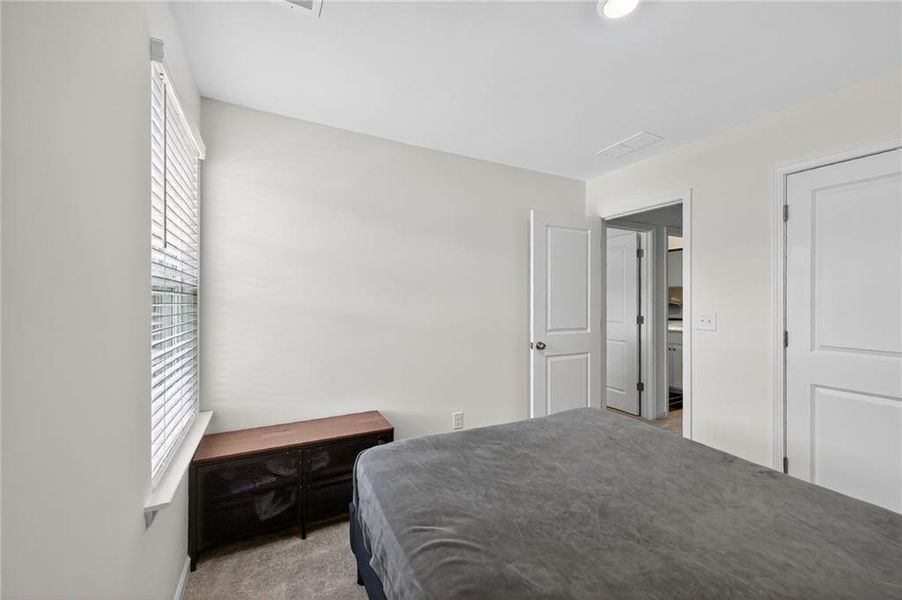 Furnished interior view inside a new home in , Union City (Image 15).