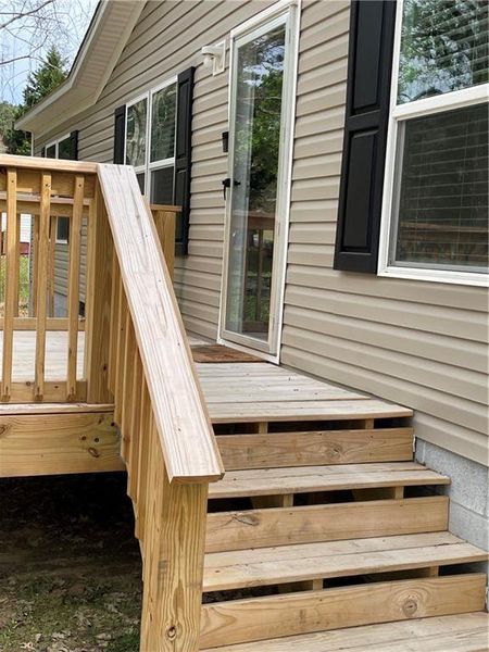 Exterior details and patio area of a home in , Carrollton (Image 30).