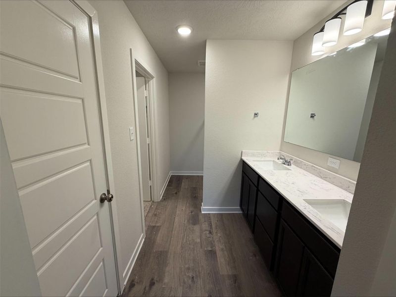 Furnished interior view inside a new home in Sterling Ridge, Huntsville (Image 9).